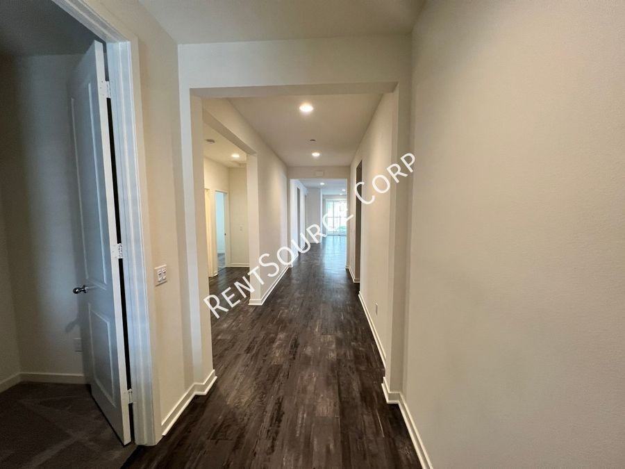 45016 Marbella St - Photo 6 of 32