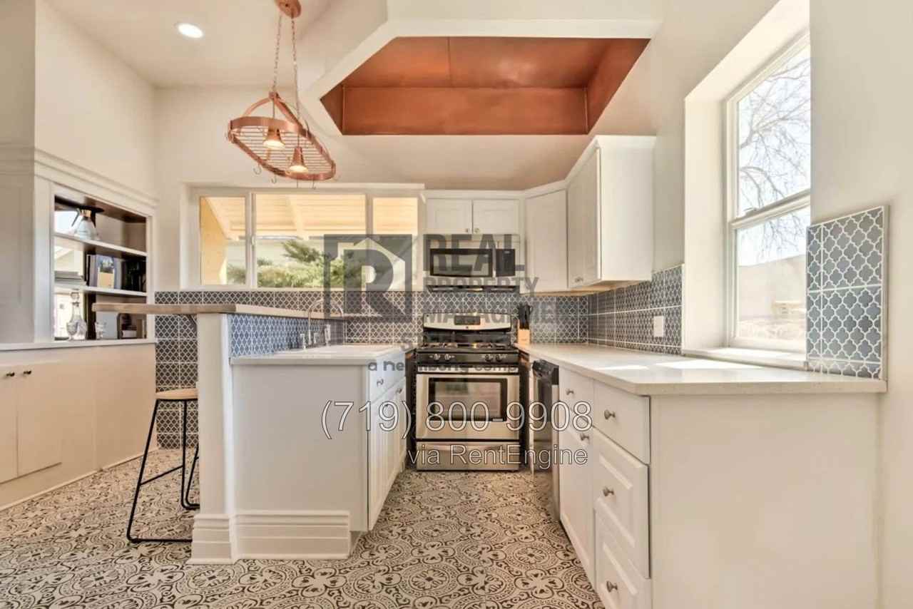 702 Wilson Ave - Photo 3 of 16