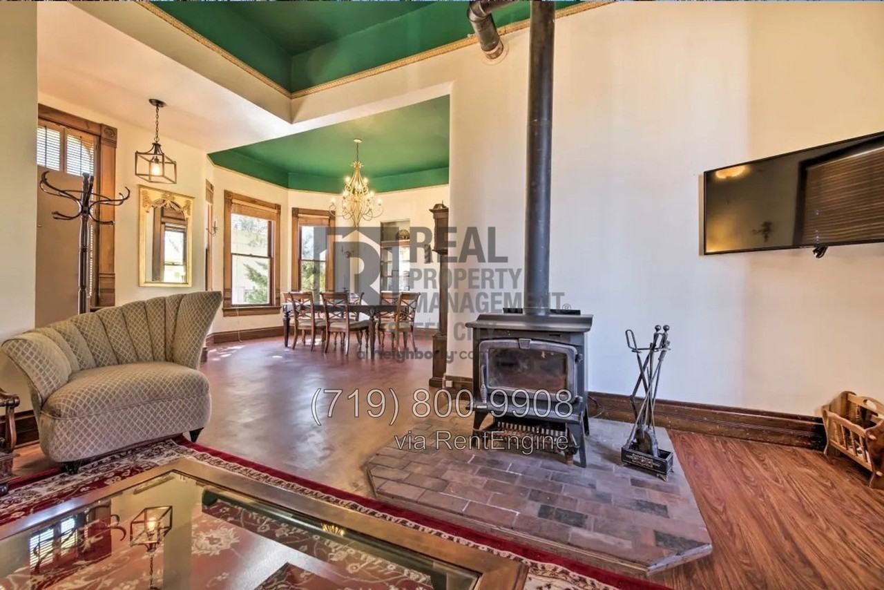 702 Wilson Ave - Photo 5 of 16
