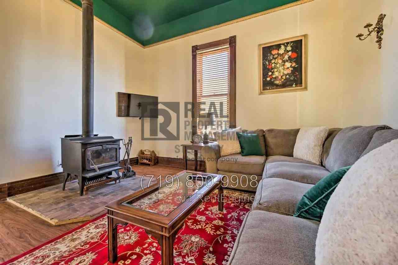 702 Wilson Ave - Photo 7 of 16