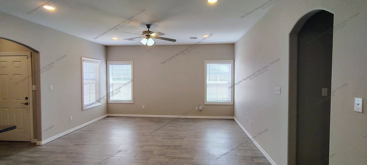 9714 Haven Blvd - Photo 2 of 18