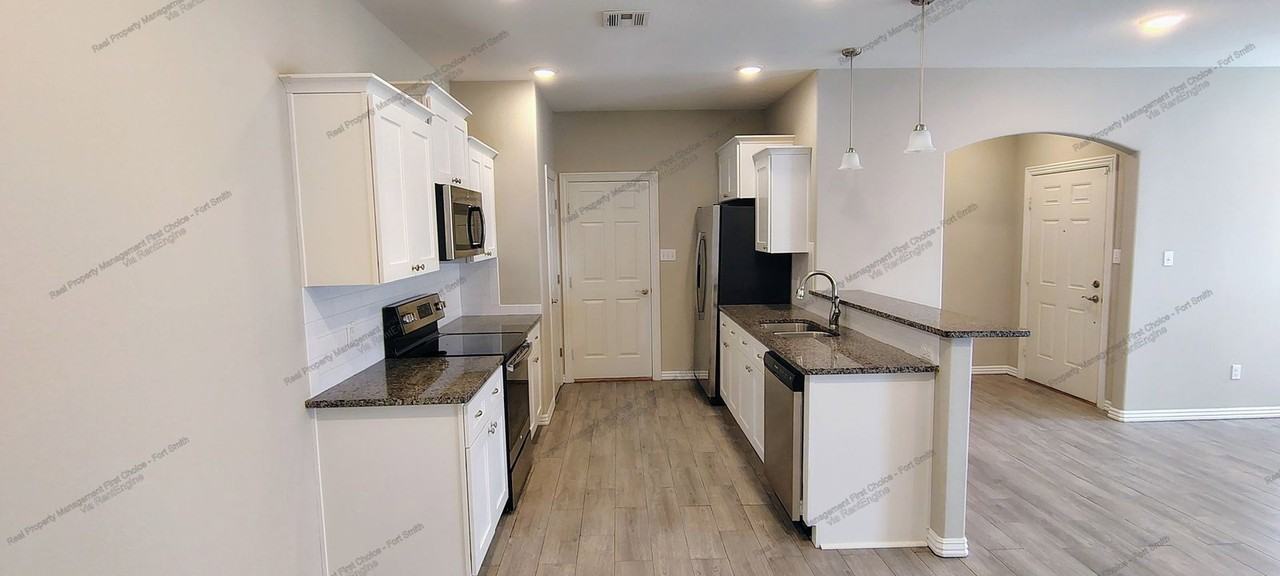 9714 Haven Blvd - Photo 5 of 18