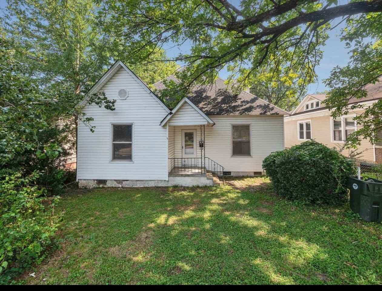 2303 Bailey Ave - Photo 3 of 19