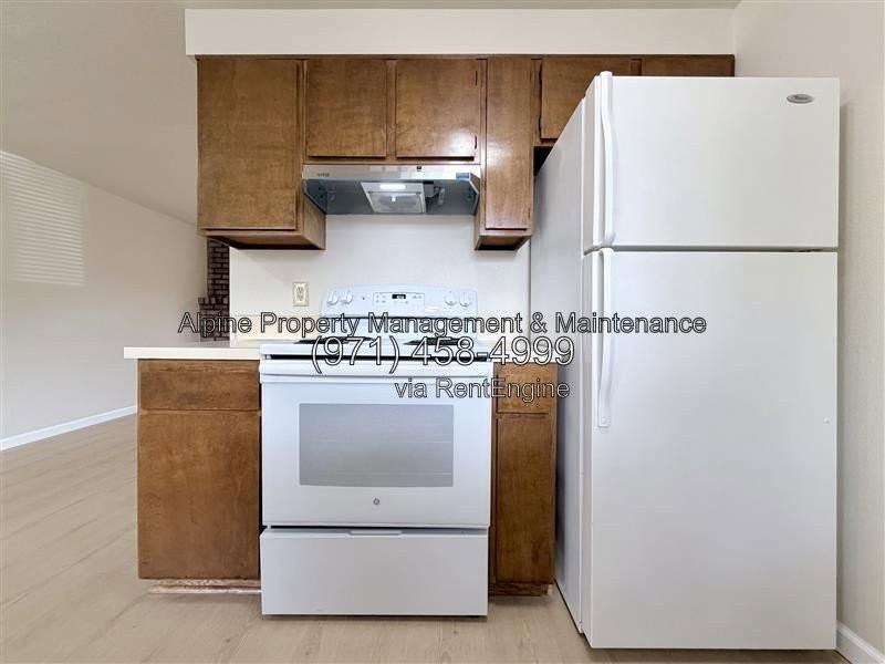 238 Ne 143rd Ave - Photo 4 of 22