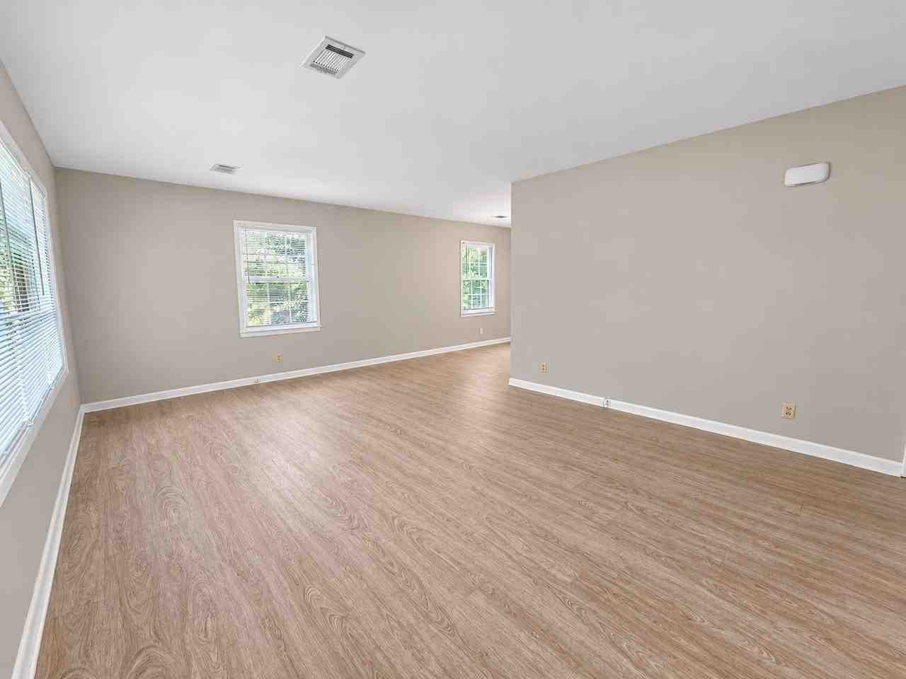 1304 Brockton Dr #B - Photo 2 of 12
