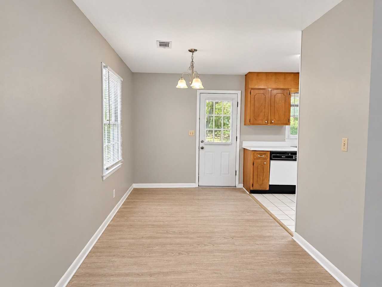 1304 Brockton Dr #B - Photo 5 of 12