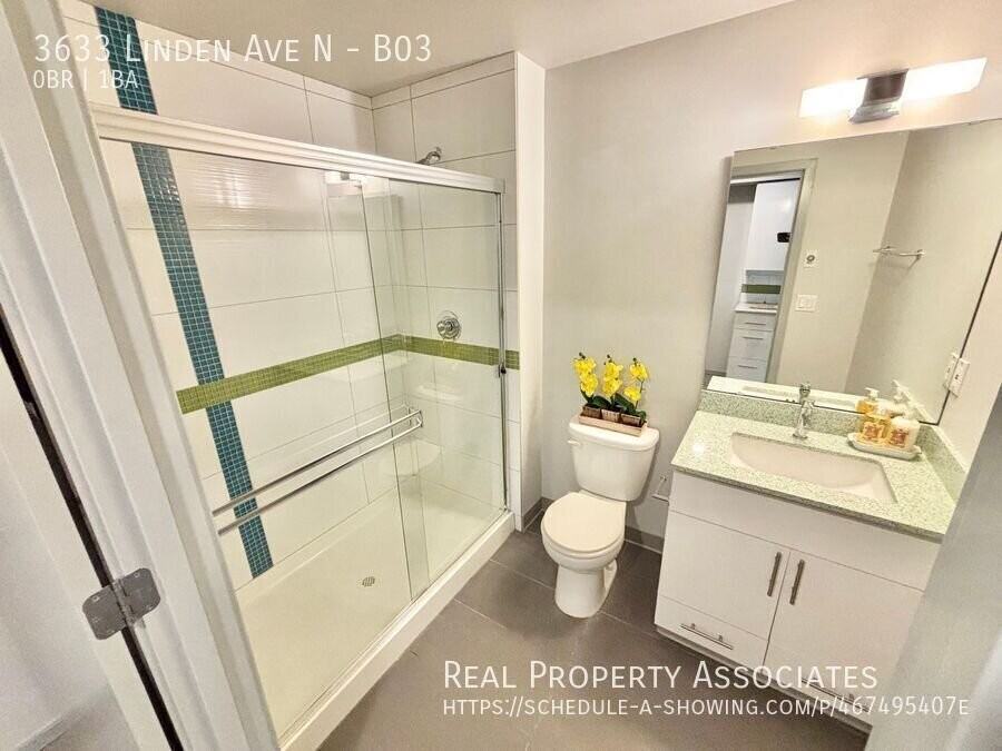 3633 Linden Ave N #B03 - Photo 3 of 34