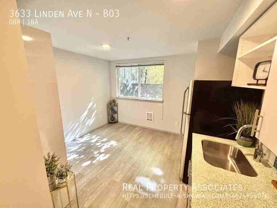 3633 Linden Ave N #B03 - Photo 5 of 34