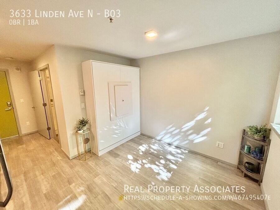 3633 Linden Ave N #B03 - Photo 6 of 34