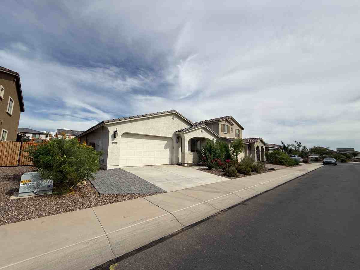 5755 S Marron - Photo 3 of 31