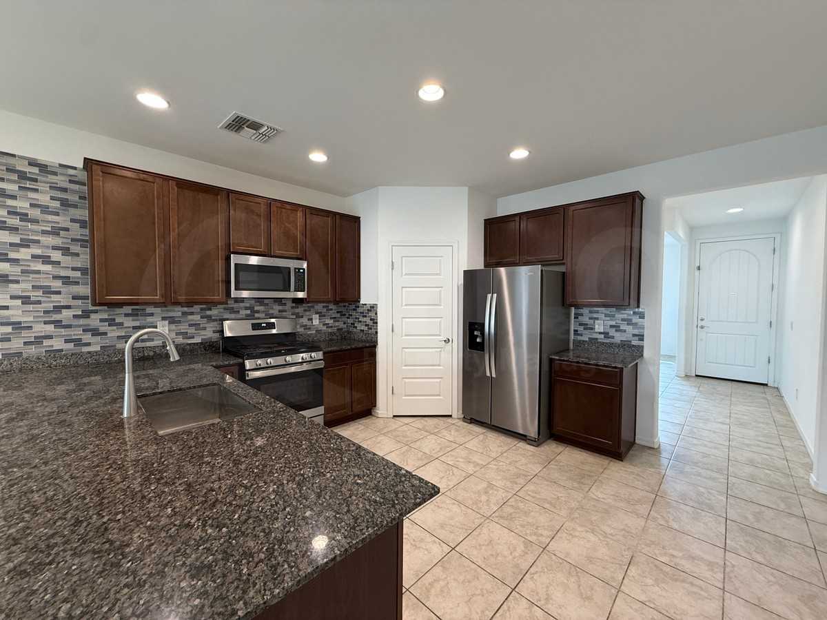 5755 S Marron - Photo 4 of 31