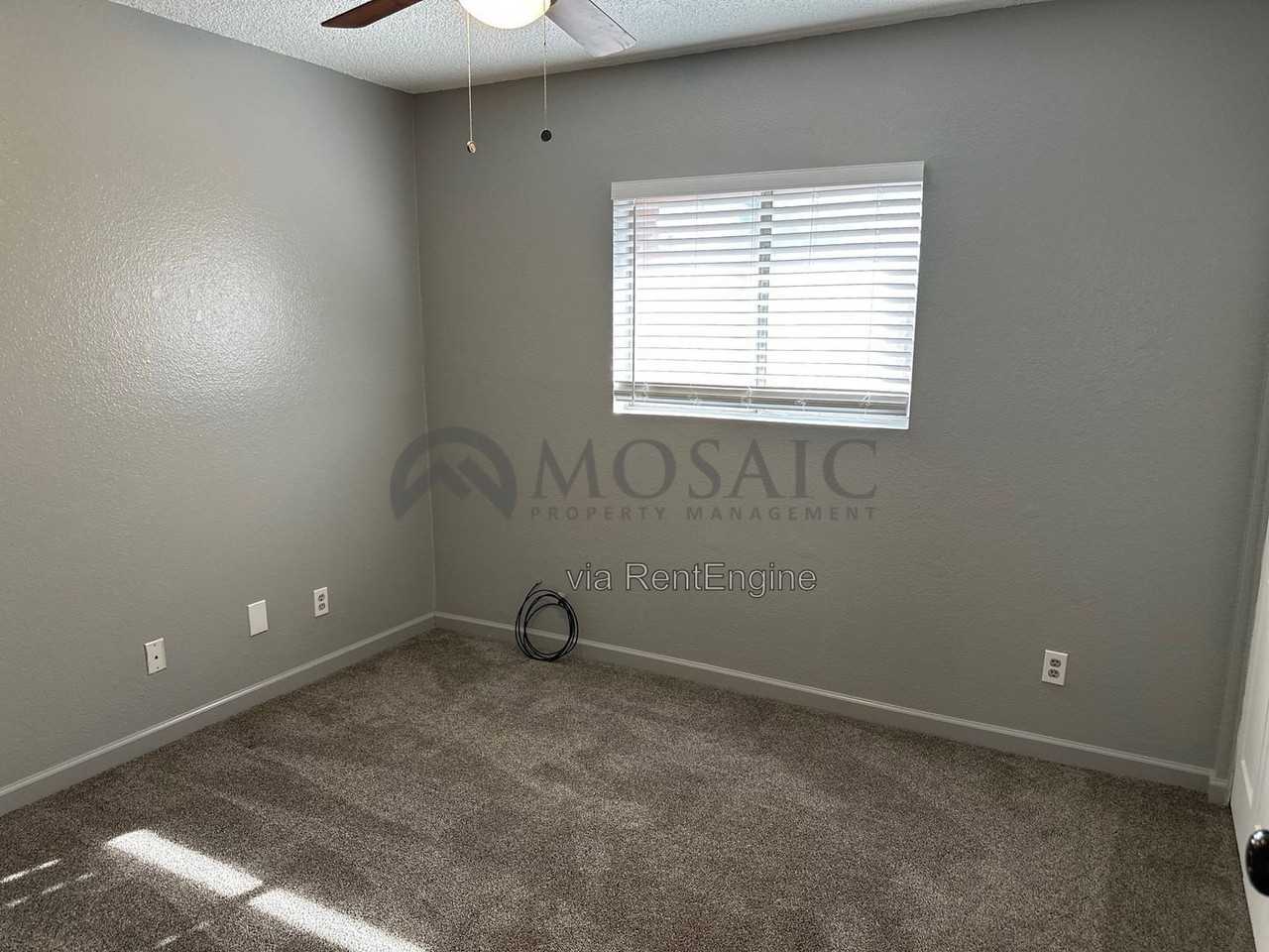 3035 W Shedd Rd #7 - Photo 6 of 11