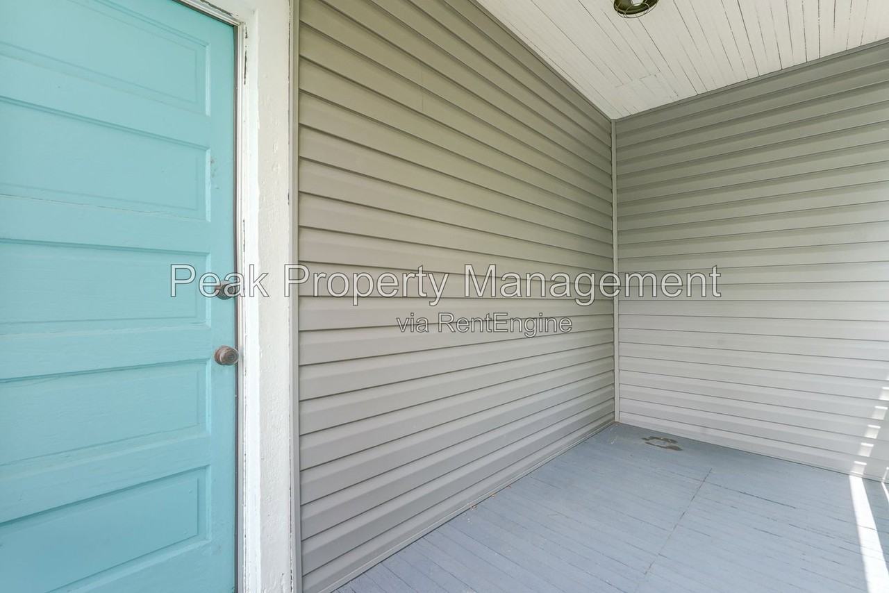 3022 Groveland Ave - Photo 2 of 43