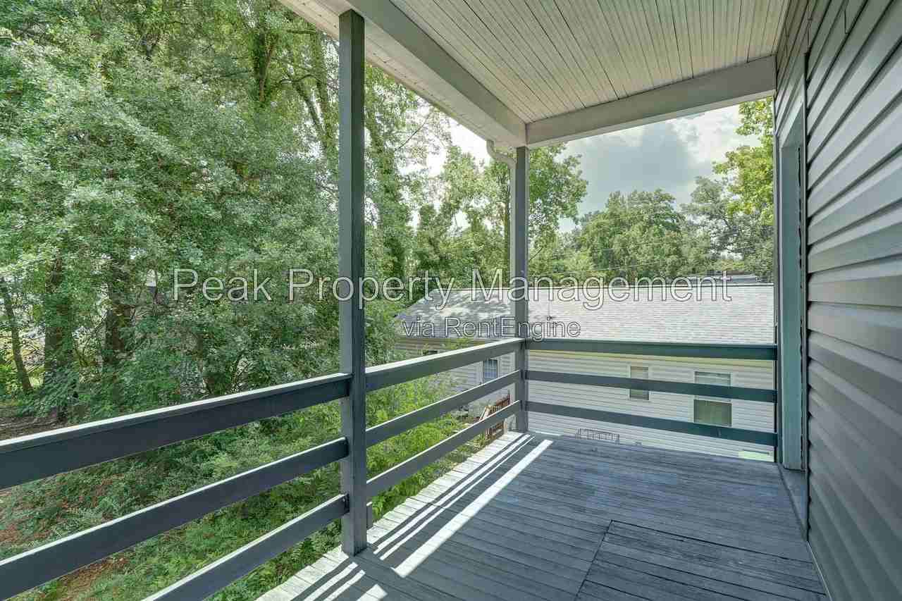 3022 Groveland Ave - Photo 3 of 43