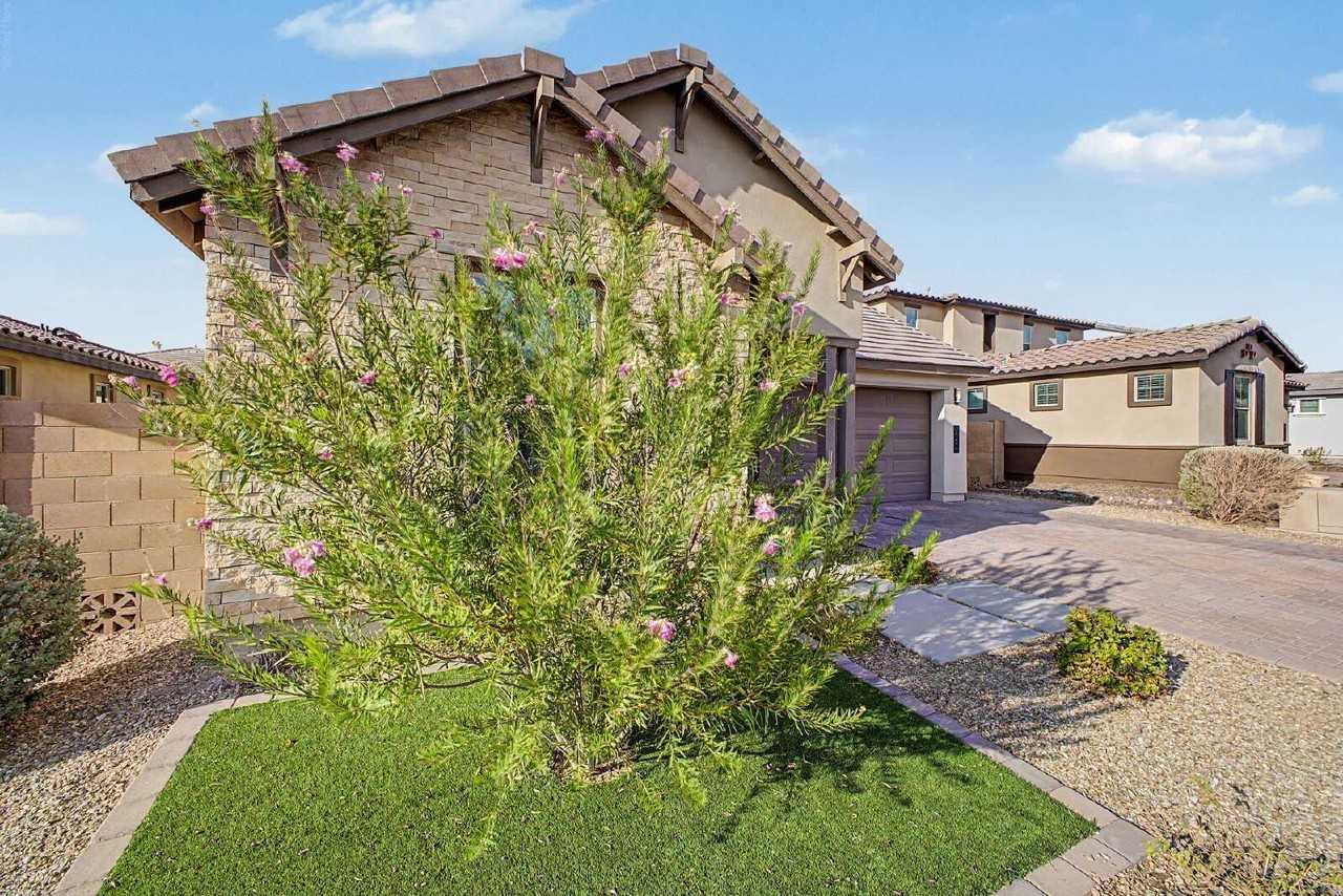 6954 W Maya Way - Photo 5 of 39