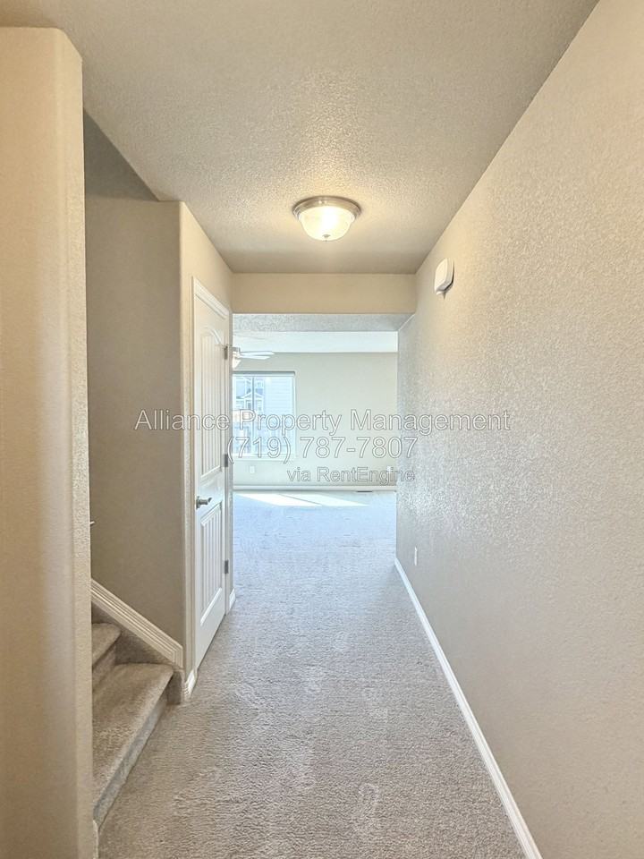 10929 Aliso Dr - Photo 2 of 27