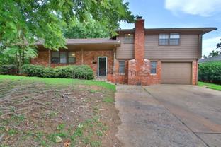 405 Yukon Ave - Photo 1 of 1