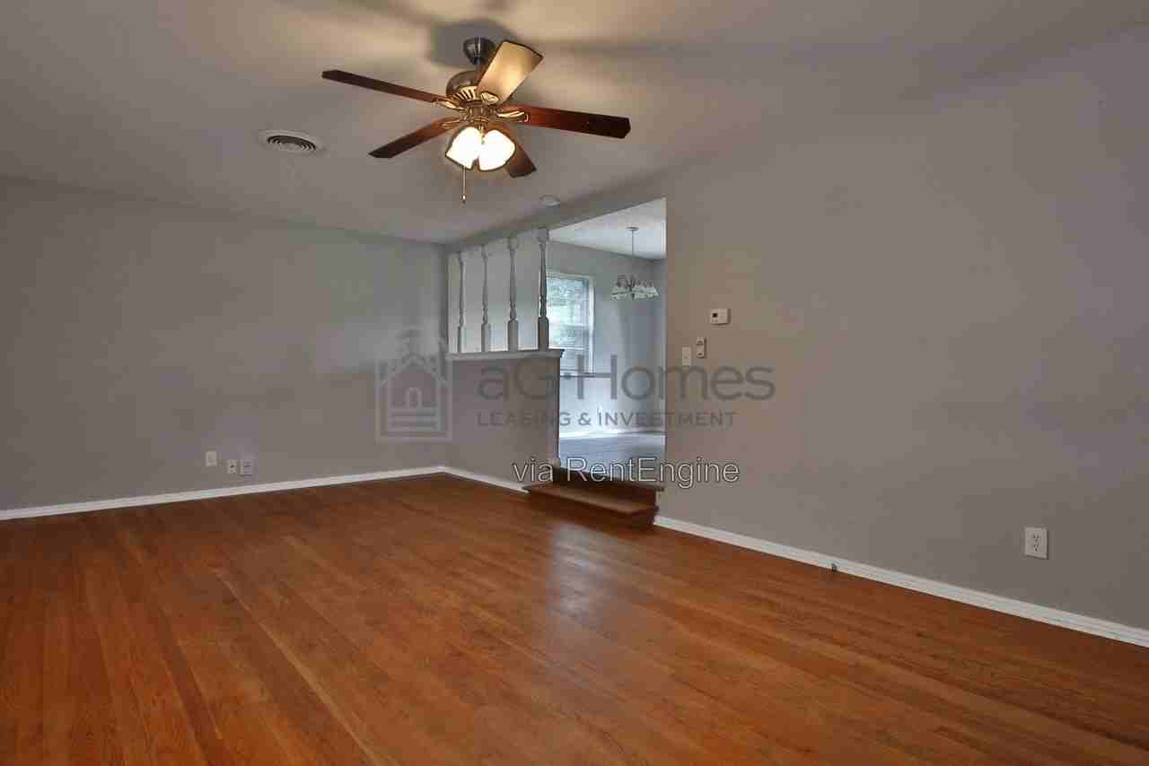 405 Yukon Ave - Photo 2 of 24