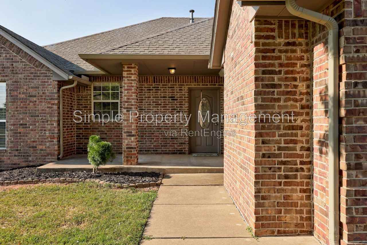 1716 Kamber Ter - Photo 2 of 36