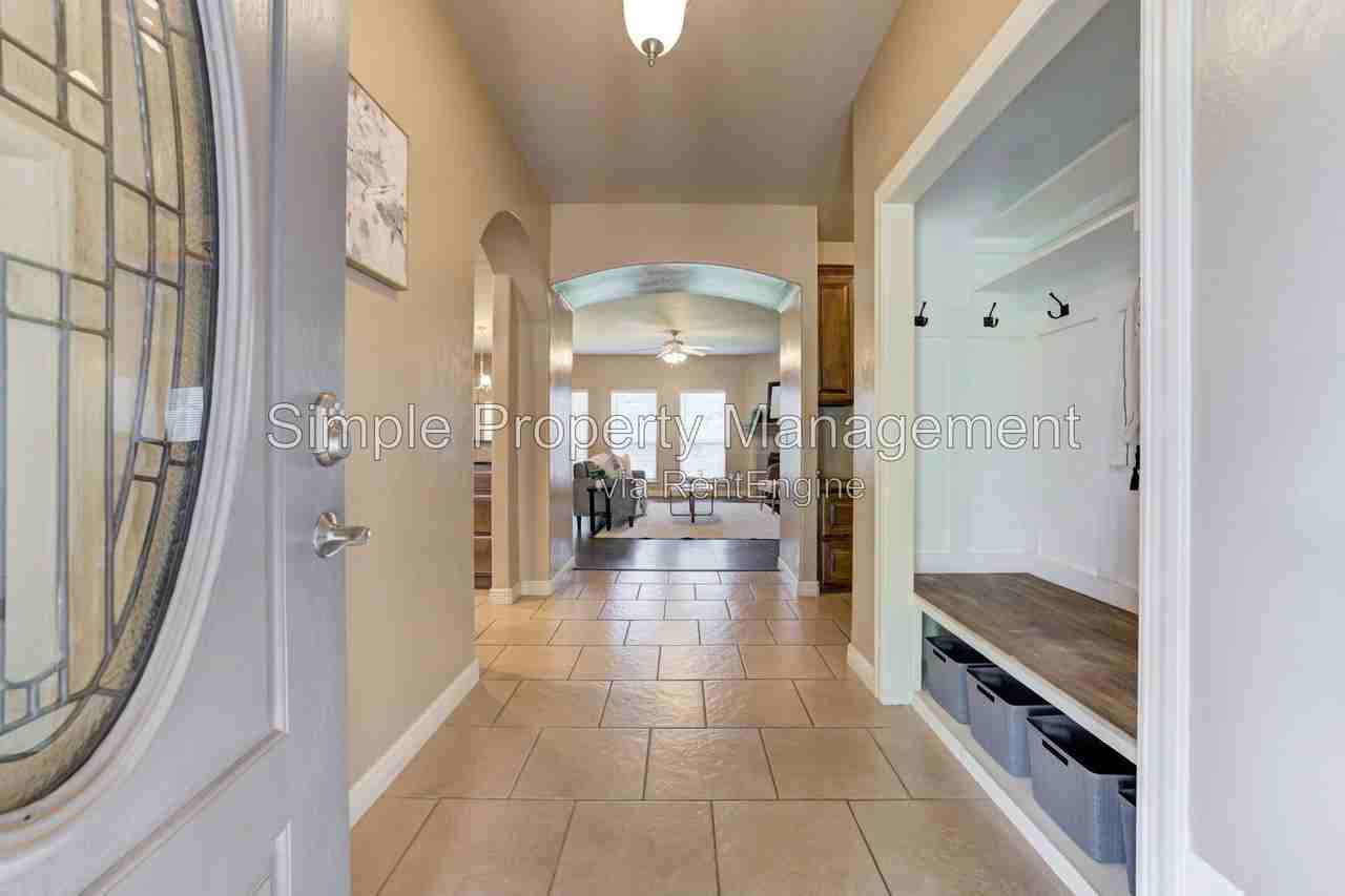 1716 Kamber Ter - Photo 3 of 36