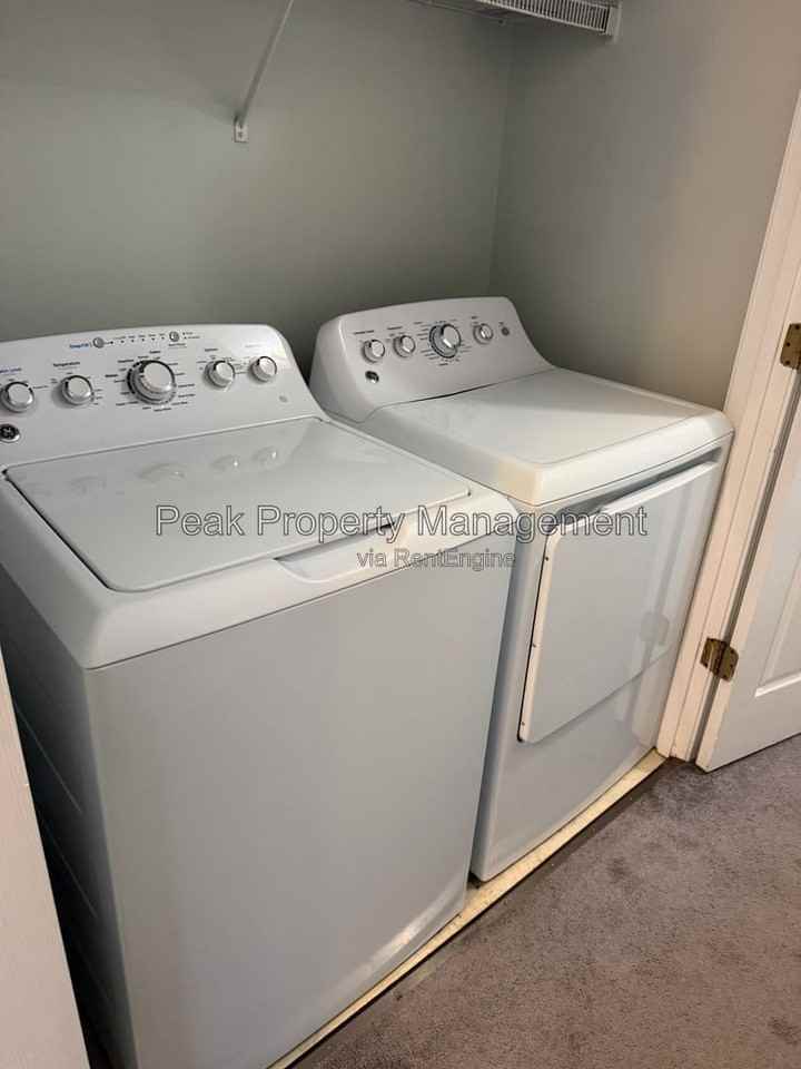 6176 Midnight Dr - Photo 4 of 10
