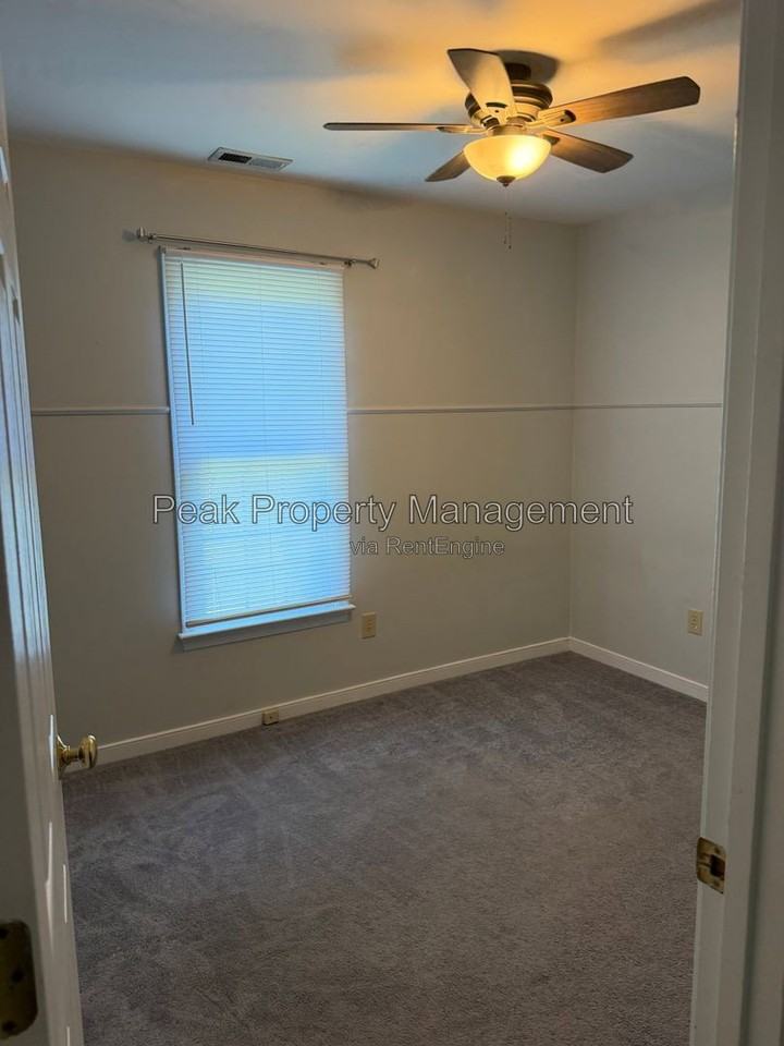 6176 Midnight Dr - Photo 5 of 10