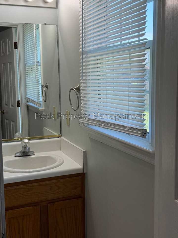 6176 Midnight Dr - Photo 6 of 10