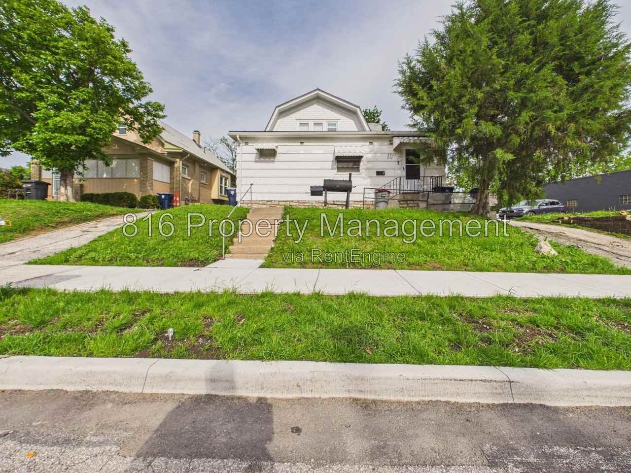6921 Prospect Ave #B - Photo 2 of 17
