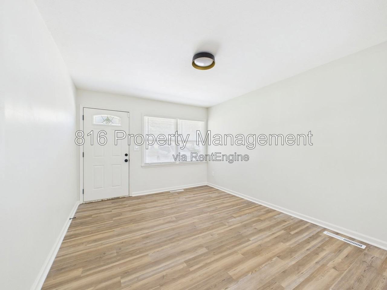 5201 Alma Ave - Photo 4 of 24