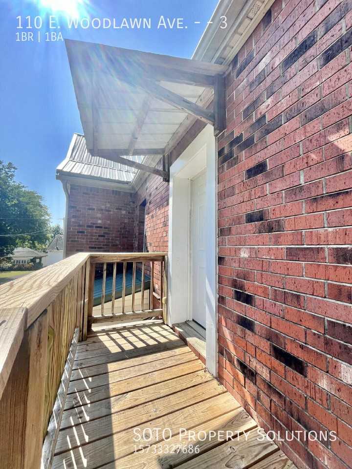 110 E Woodlawn St #3 - Photo 5 of 32