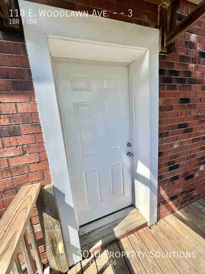 110 E Woodlawn St #3 - Photo 6 of 32