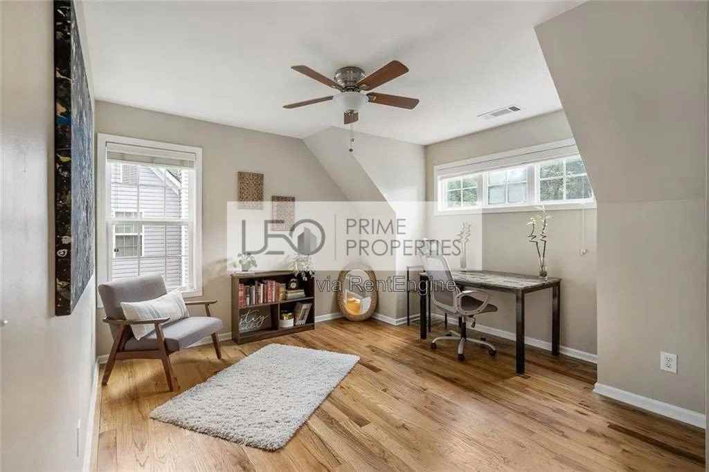 162 Lowry St Ne - Photo 2 of 20