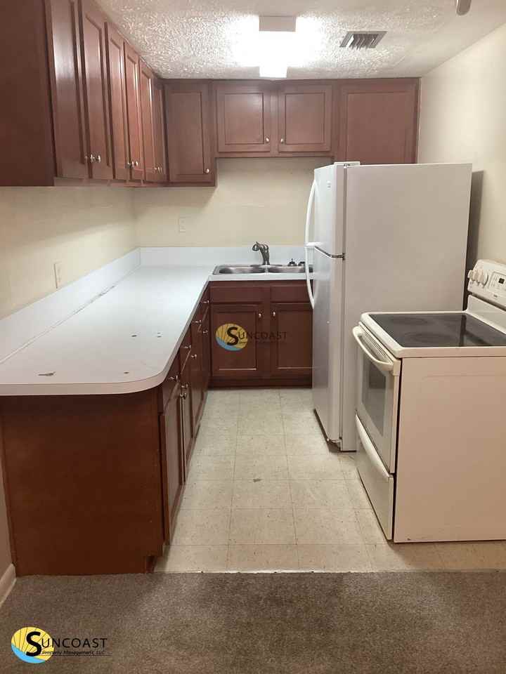 2481 W 25th St - Photo 6 of 13