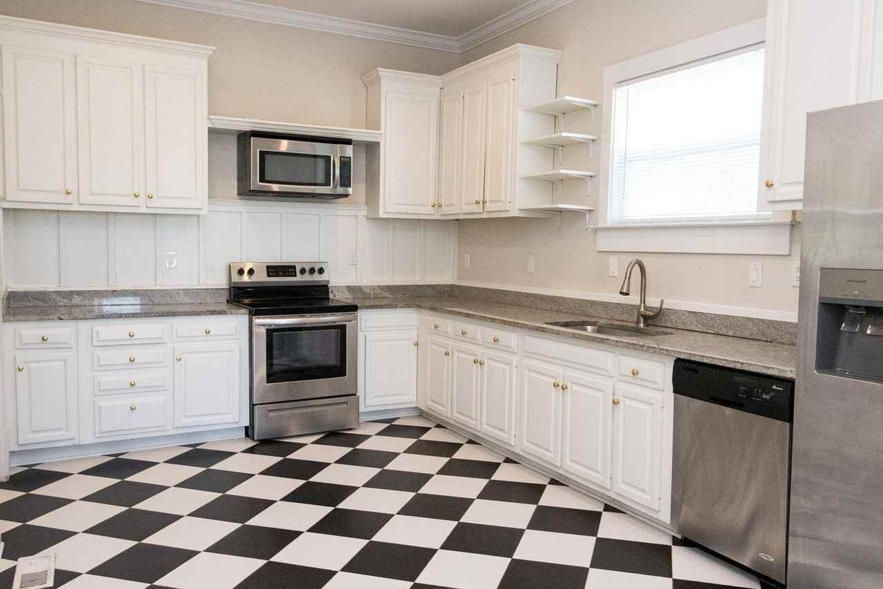 1500 Duncan Ave - Photo 2 of 21