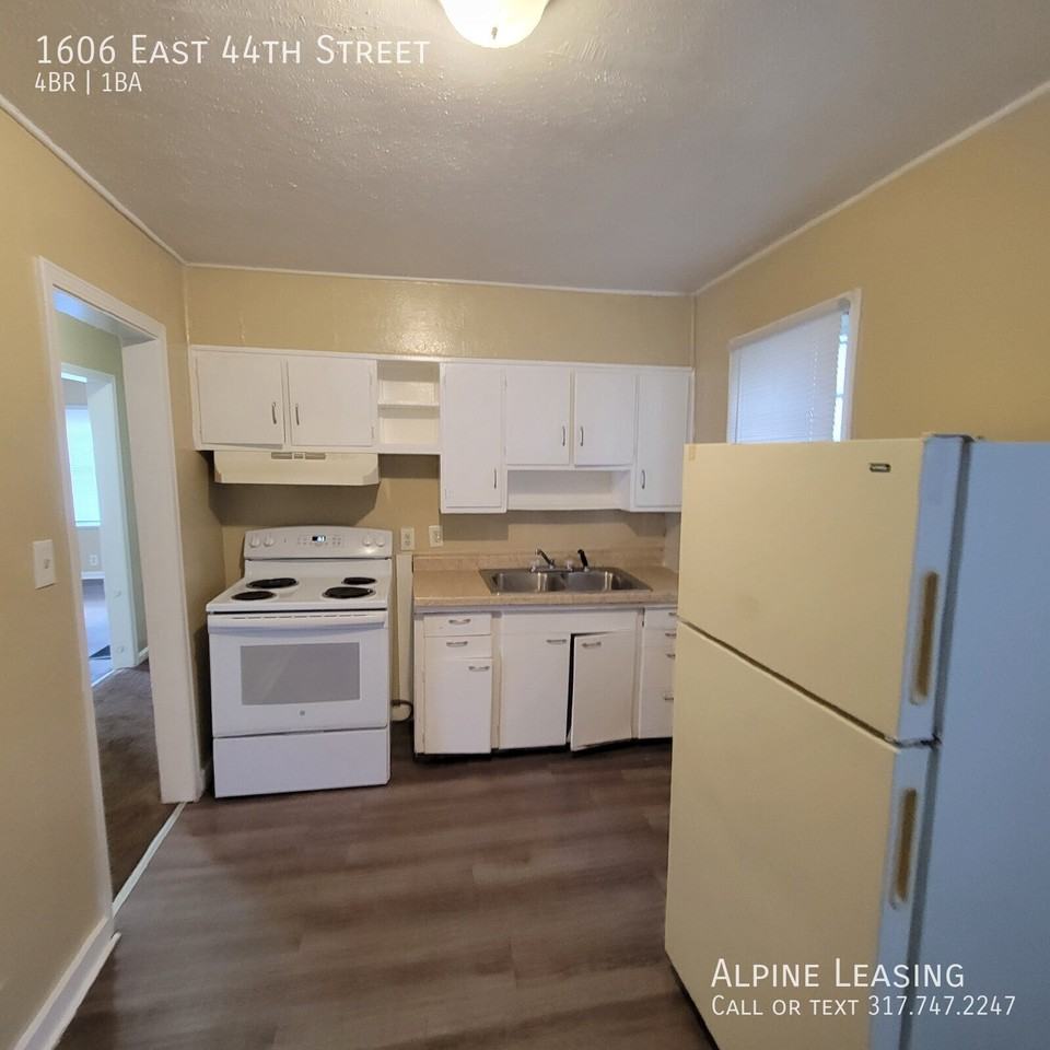 1606 E 44th St - Photo 3 of 6