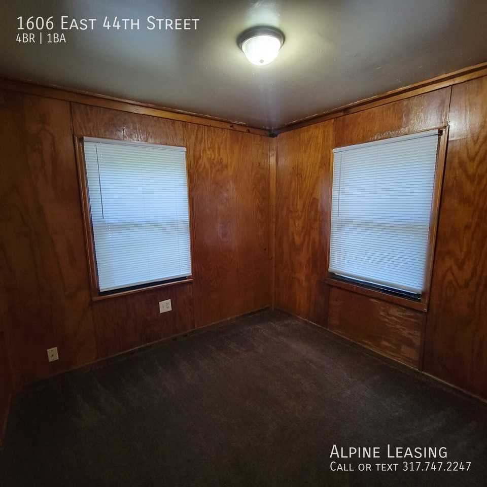1606 E 44th St - Photo 4 of 6