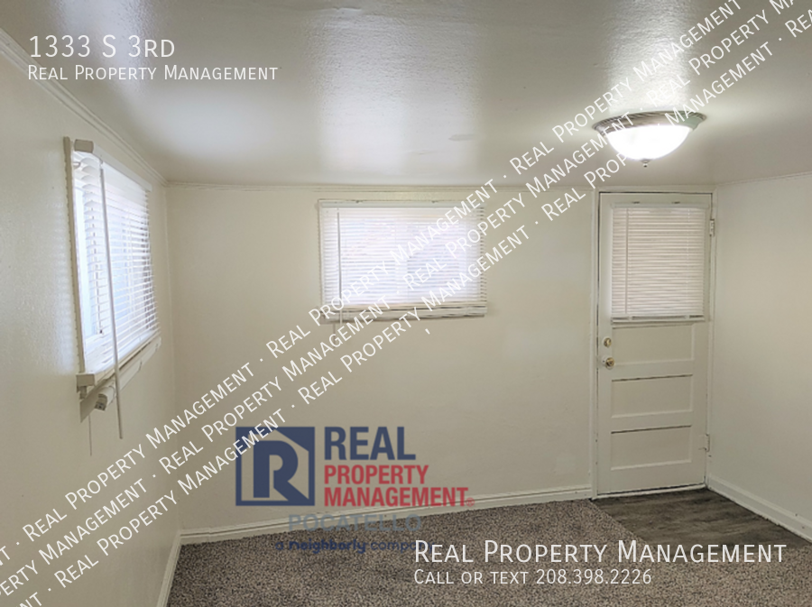 1333 S 3rd Ave - Photo 4 of 12