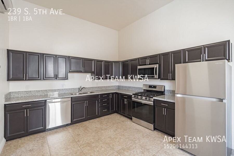 239 S 5th Ave - Photo 2 of 21