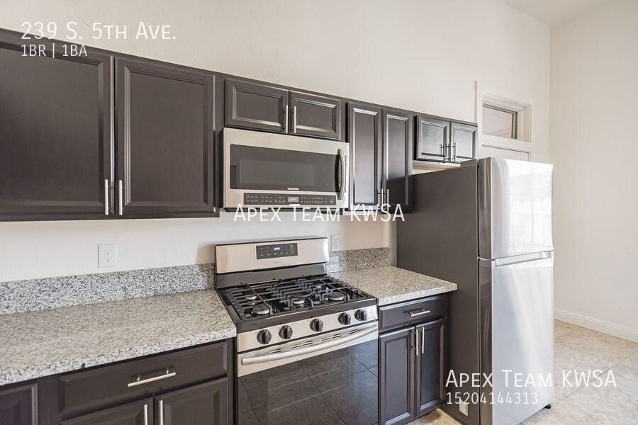 239 S 5th Ave - Photo 3 of 21