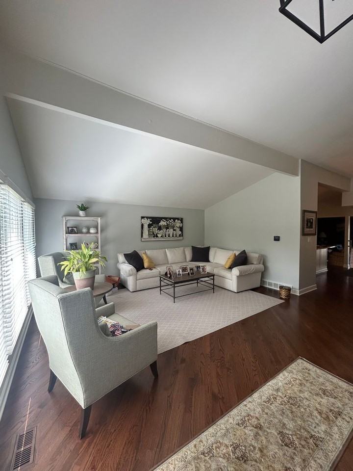 2924 Virginia Ln - Photo 2 of 27