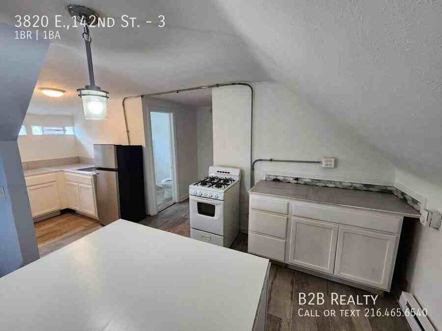 3820 E.,142nd St. #3 - Photo 3 of 13