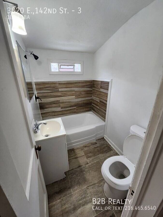 3820 E.,142nd St. #3 - Photo 4 of 13