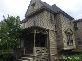 20 20 N. Summit Apt. #1C - Photo 1 of 1