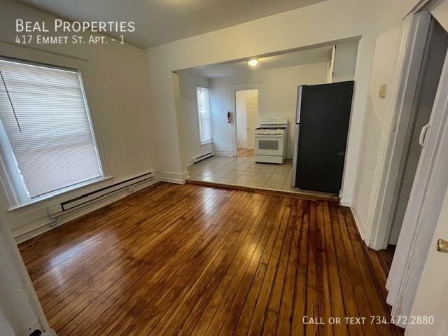 417 Emmet St #1 - Photo 4 of 12