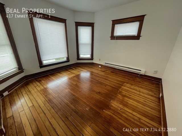 417 Emmet St #1 - Photo 5 of 12