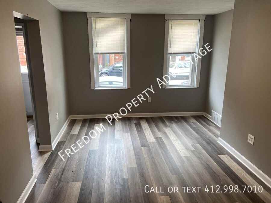 2325 Sarah St #1 - Photo 3 of 6