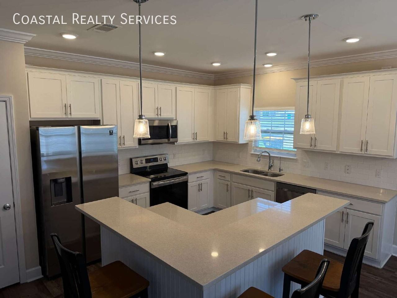 256 Jefferson St - Photo 2 of 12