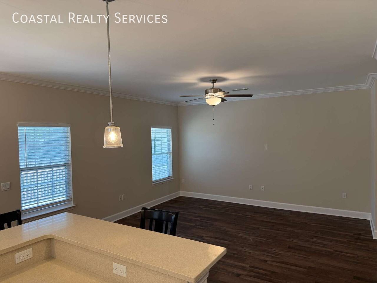256 Jefferson St - Photo 6 of 12