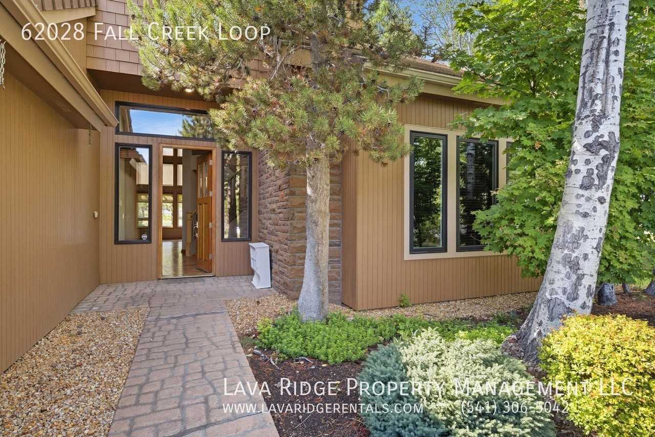 62028 Fall Creek Loop - Photo 2 of 47