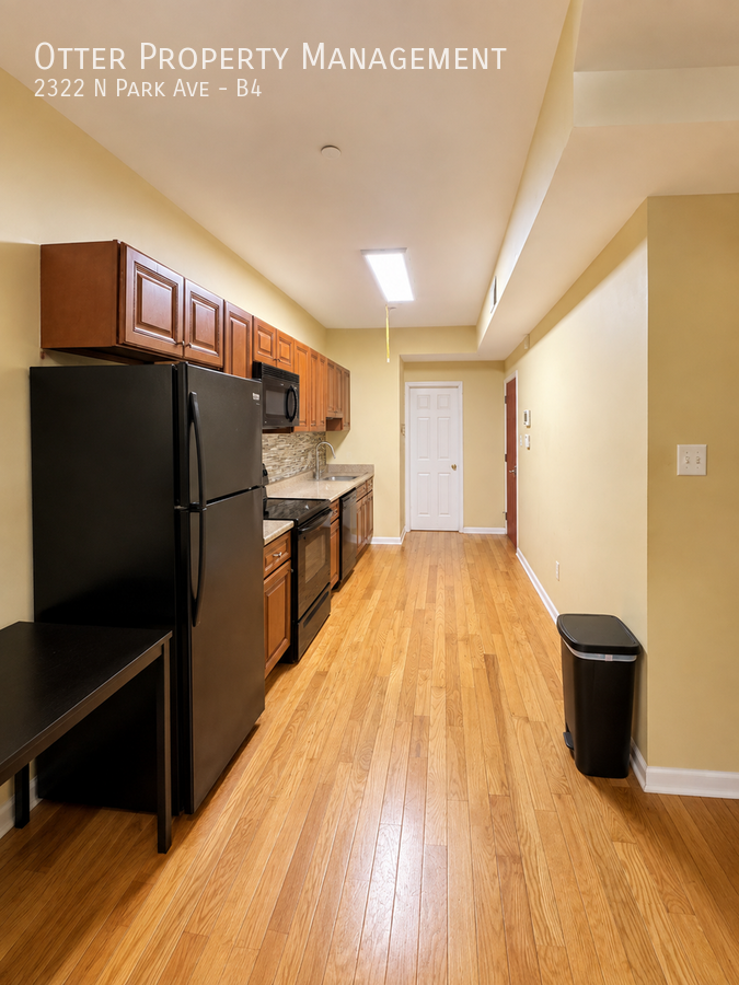 2322 N Park Ave #B4 - Photo 5 of 11